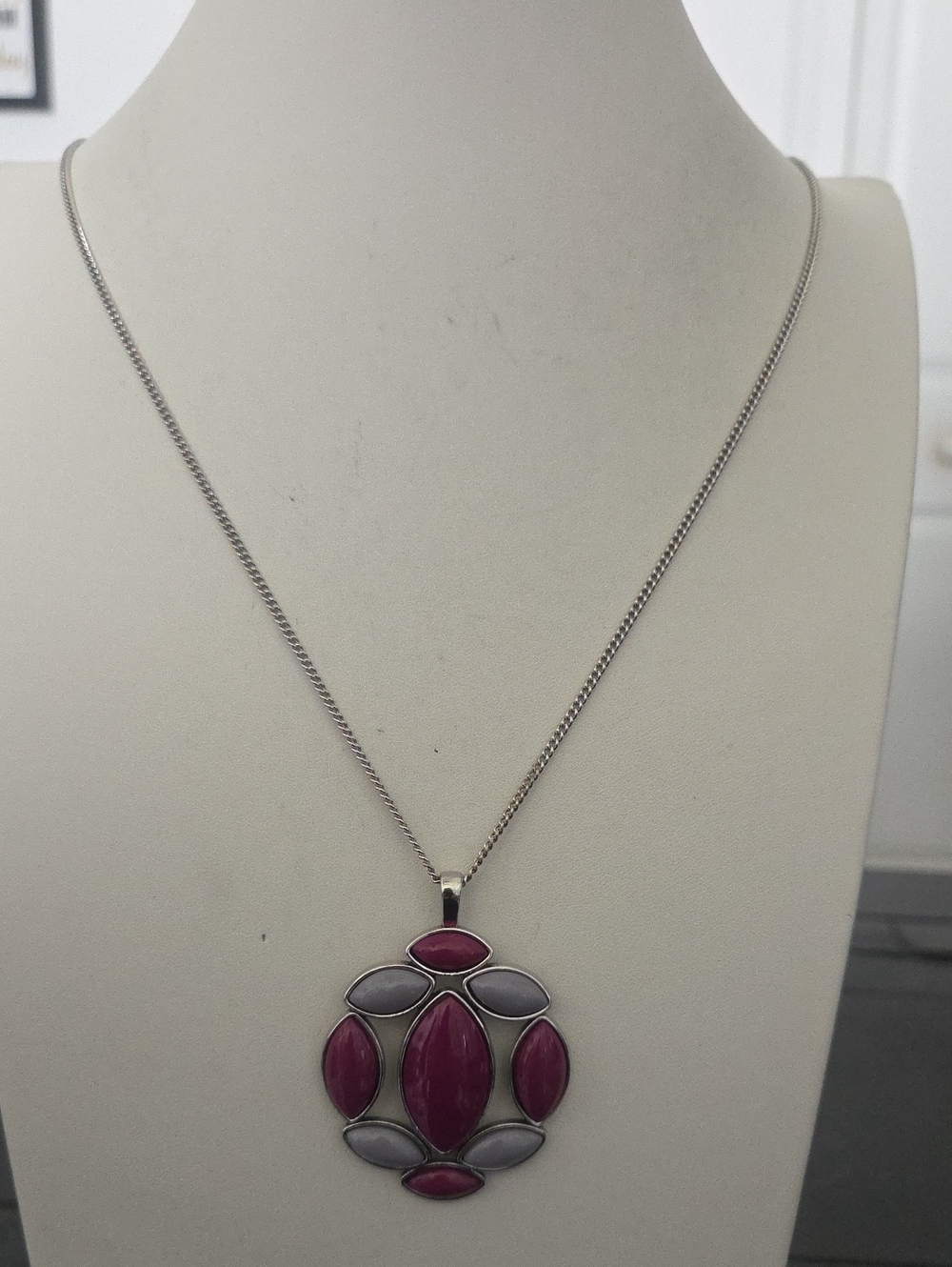Paparazzi Chromatic Cache Purple Necklace NWT